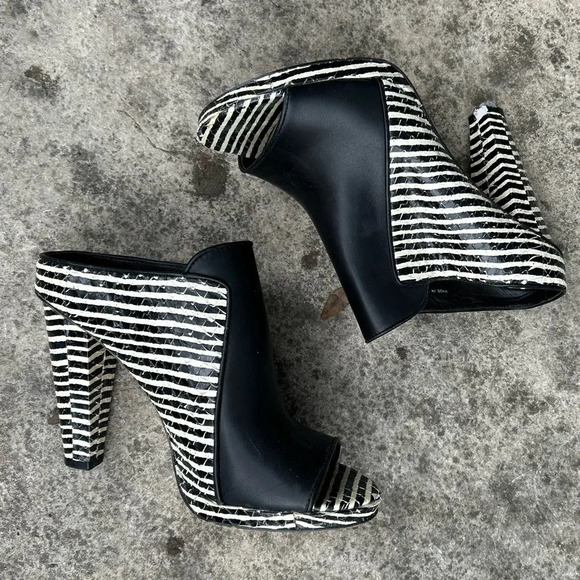 10 Crosby by Derek Lam Jiles Mules,  size 8 - Picture 2 of 10